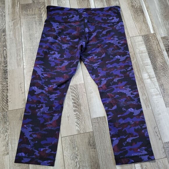 Lululemon Wunder Under Crop Leggings Purple Black Camo Size 8 - Picture 2 of 4